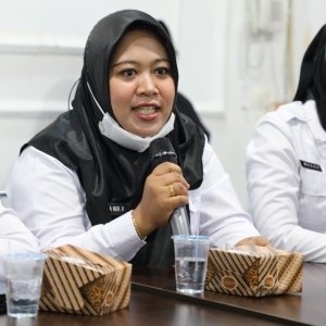 BNN RI SALURKAN BANTUAN KORBAN BENCANA GEMPA BUMI DI CIANJUR — foto 6