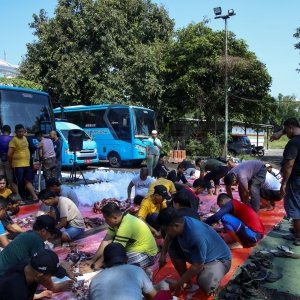 RAYAKAN IDUL ADHA 1446 H, BNN POTONG HEWAN KURBAN — foto 3