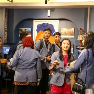 KUNJUNGI BNN, MAHASISWA UNDIKSHA PELAJARI PENEGAKAN HUKUM NARKOTIKA — foto 8
