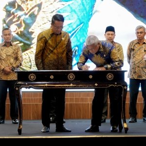MOU BNN DENGAN MENTERI HUKUM — foto 5