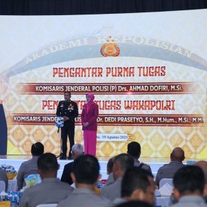 SESTAMA BNN RI HADIR DI ACARA PISAH SAMBUT WAKAPOLRI DI PTIK — foto 2