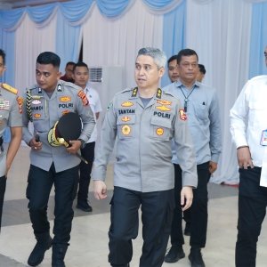 SESTAMA BNN RI HADIR DI ACARA PISAH SAMBUT WAKAPOLRI DI PTIK — foto 3