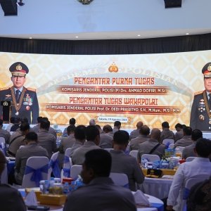 SESTAMA BNN RI HADIR DI ACARA PISAH SAMBUT WAKAPOLRI DI PTIK — foto 4