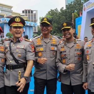 SESTAMA BNN RI HADIR DI ACARA PISAH SAMBUT WAKAPOLRI DI PTIK — foto 6