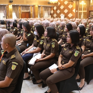 Deputi Hukum dan Kerja Sama BNN RI Berikan Kuliah Umum P4GN Bagi Calon Jaksa — foto 5