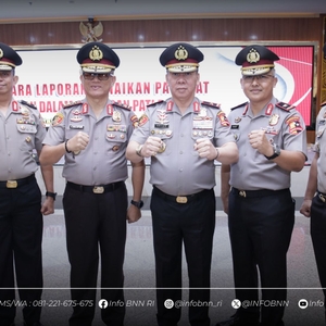 Upacara Laporan Kenaikan Pangkat Ke dan Dalam Golongan Pati Polri