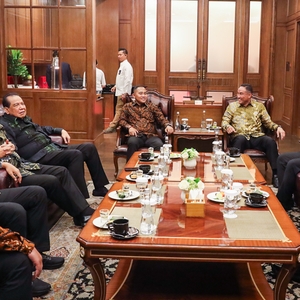 KEPALA BNN RI HADIRI MALAM PENGANUGERAHAN HOEGENG AWARDS 2026 — foto 4