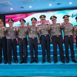 KAPOLRI KUKUHKAN KENAIKAN PANGKAT EMPAT PEJABAT BNN